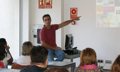 Francisco Villar imparte un curso en Pamplona sobre el suicidio infantil y adolescente